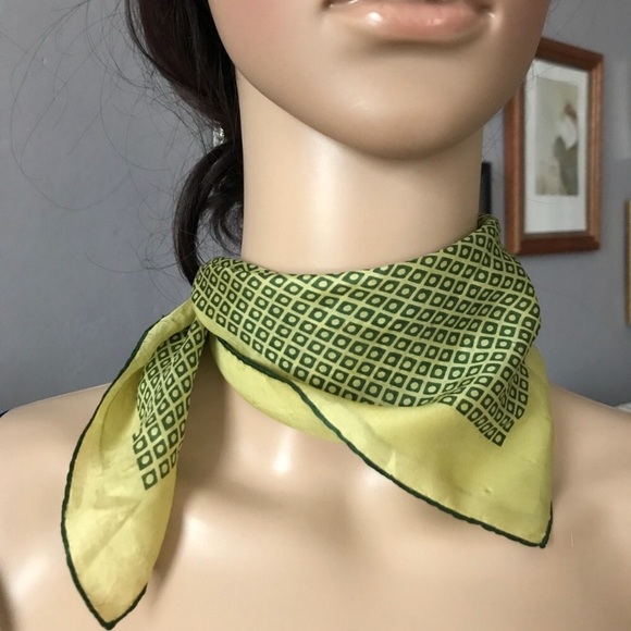 Vera Neumann Accessories - 🍋 1950’s vintage Vera Neumann spun silk scarf